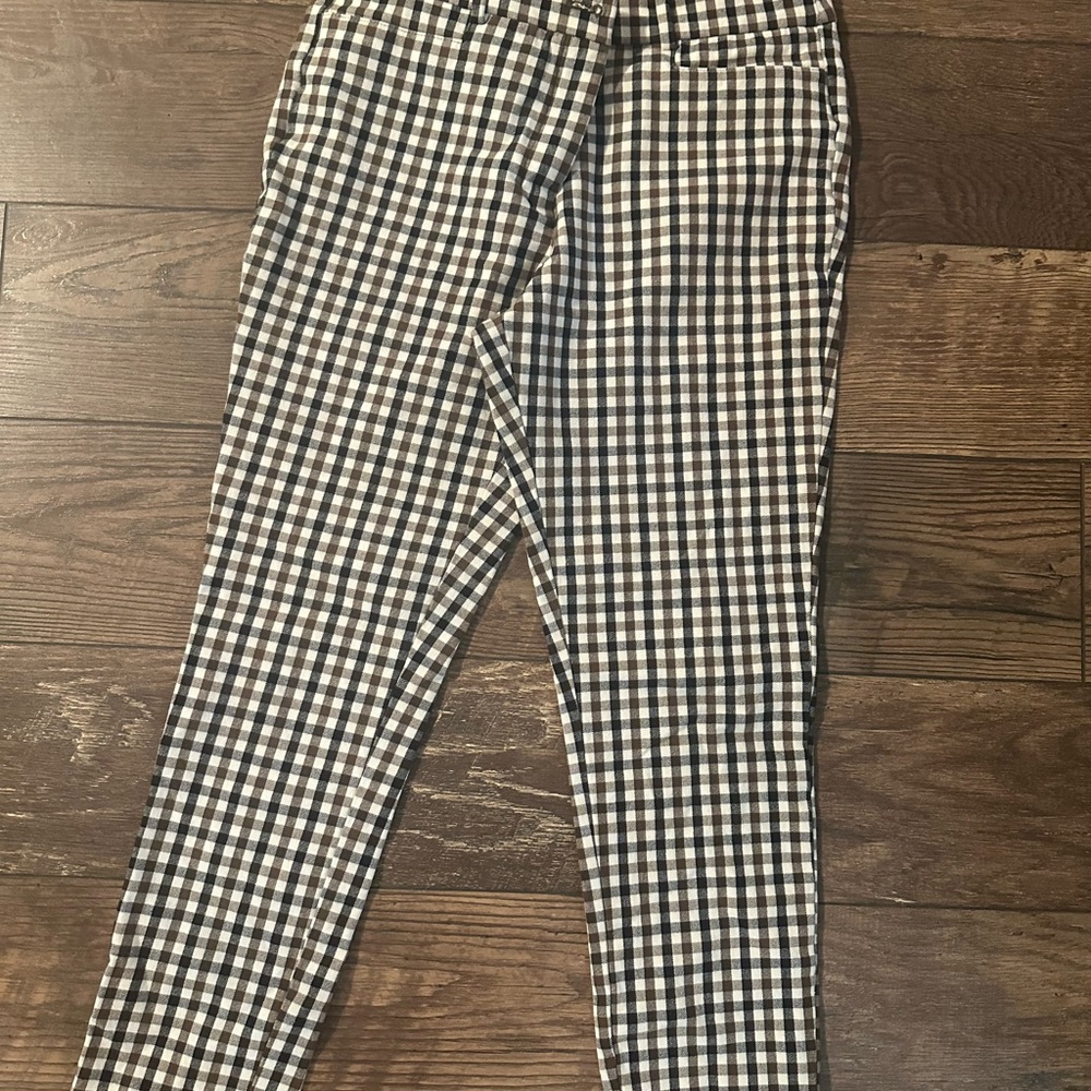 LOFT Brown and White Checkered Pants inseam 24 inches. Loft size 8